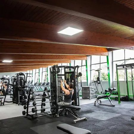 St John's Incl Off-site Leisure Club 4* ווינדרמר