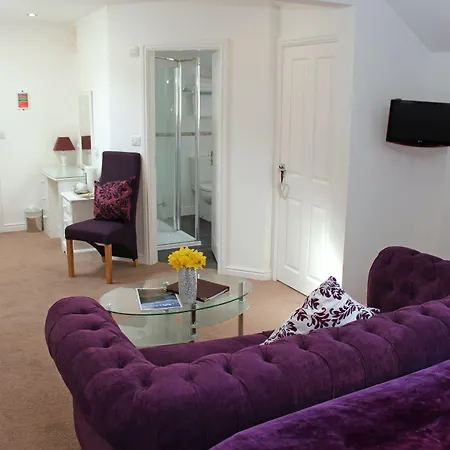 Pensjonat St John's Incl Off-site Leisure Club 4*