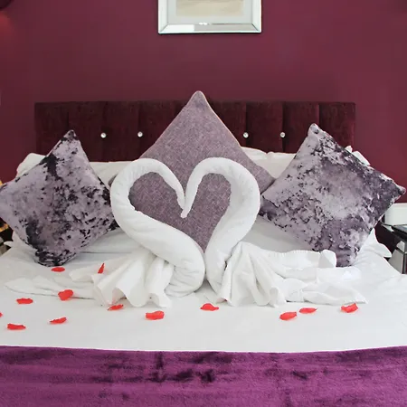 St John's Incl Off-site Leisure Club 招待所 温德米尔