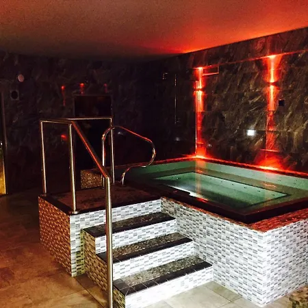 St John's Incl Off-site Leisure Club 招待所