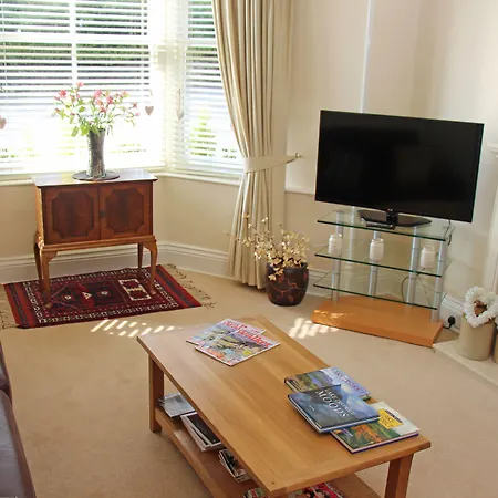 St John's Incl Off-site Leisure Club 4* ווינדרמר