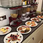 Guest house St John's Incl Off-site Leisure Club